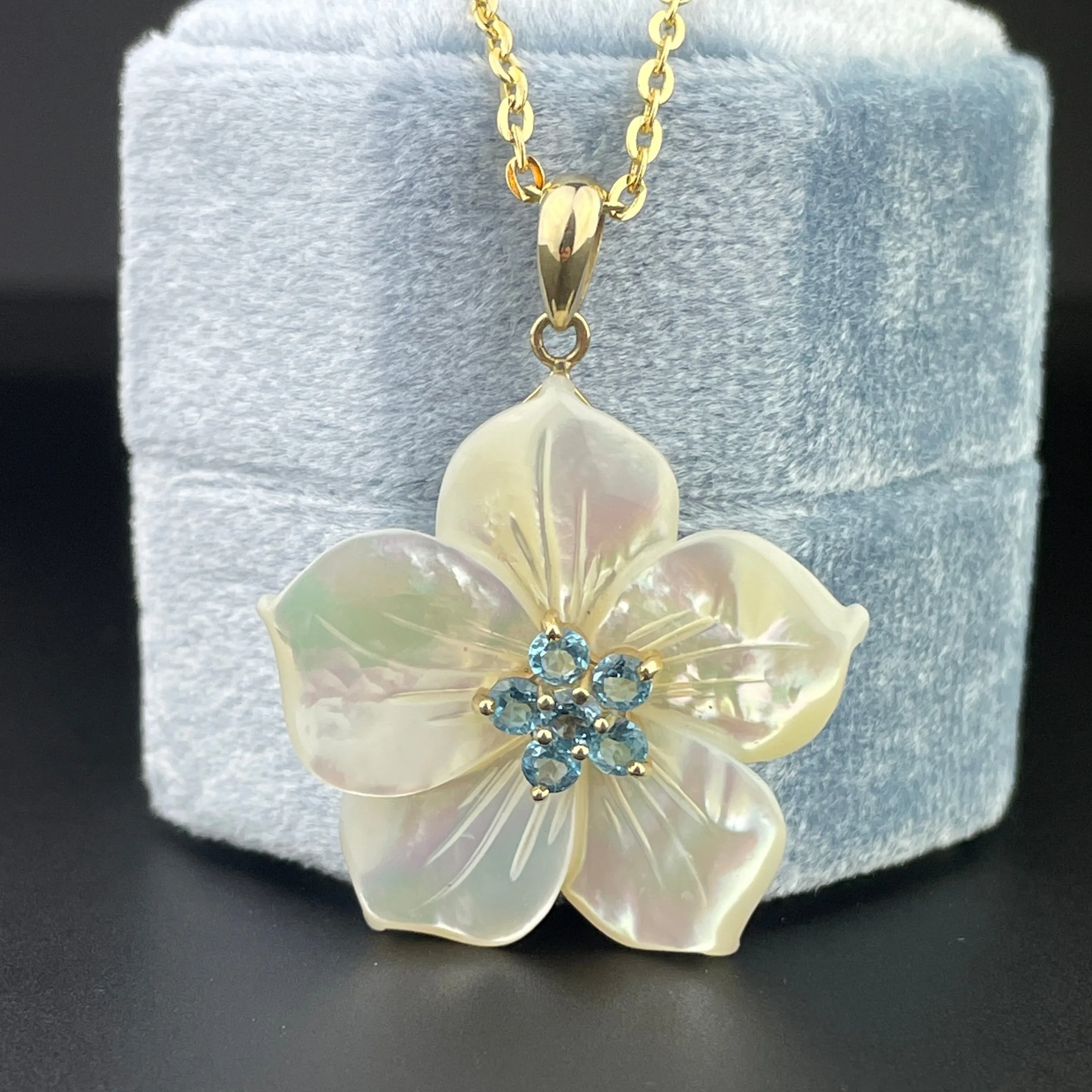 Vintage Gold Blue Topaz Mother of Pearl Flower Pendant Necklace